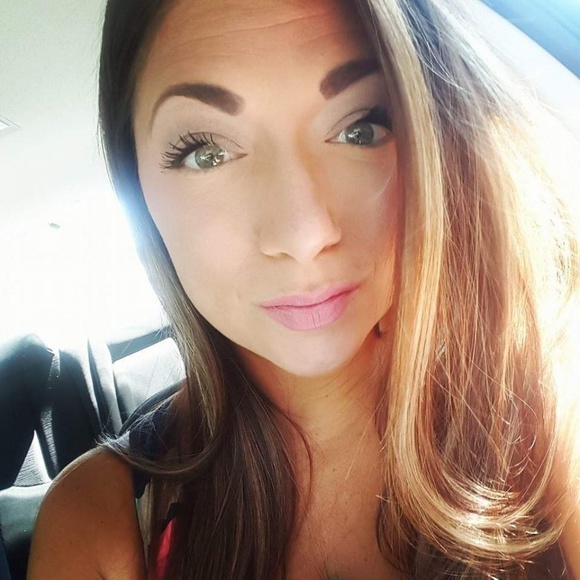 Meet your Posher, Megan - Picture 1 of 1